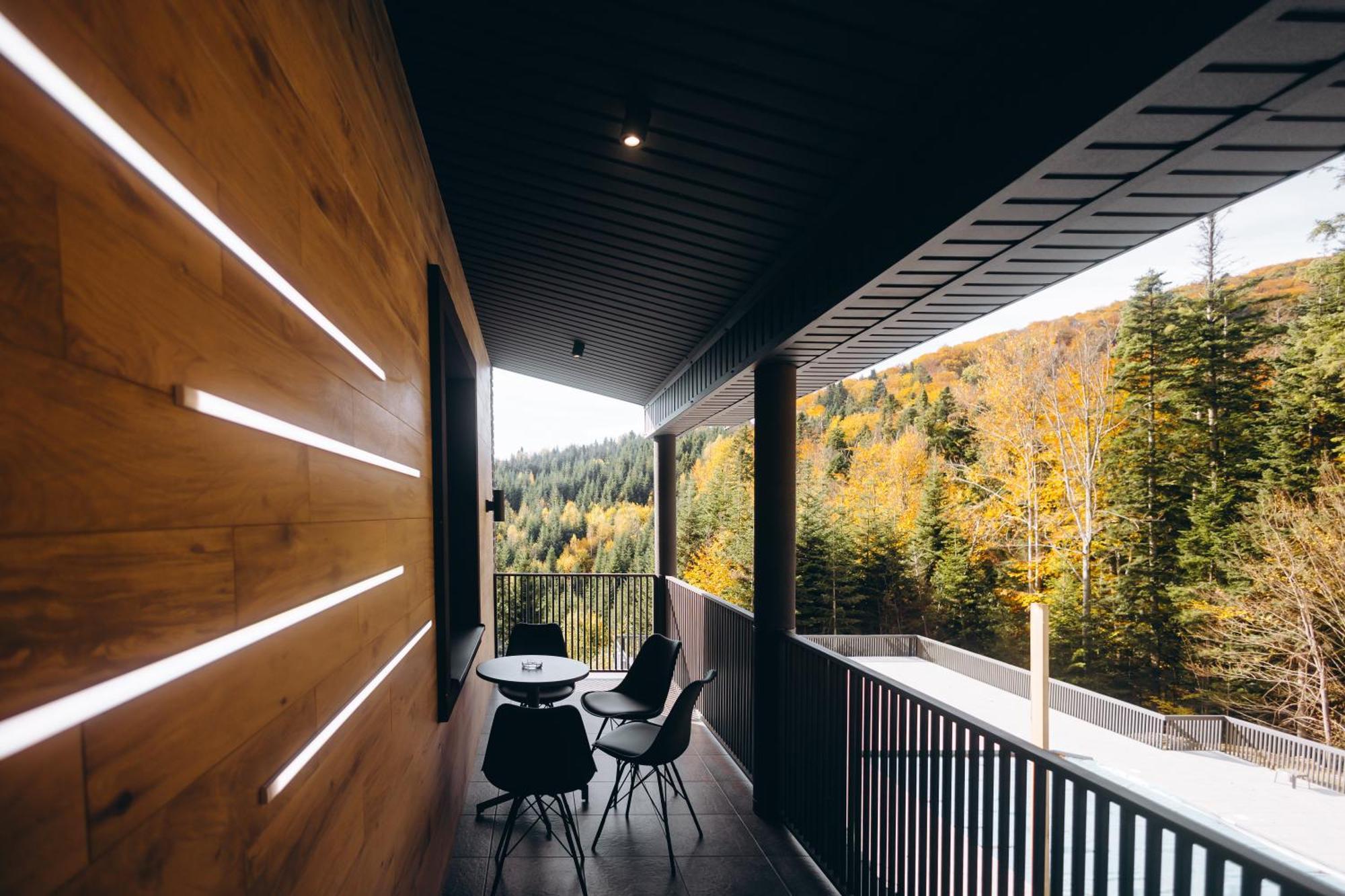 Forest House ميغوفو المظهر الخارجي الصورة